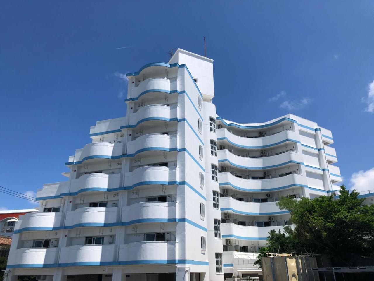 Sunset Hills Inn Наха Экстерьер фото